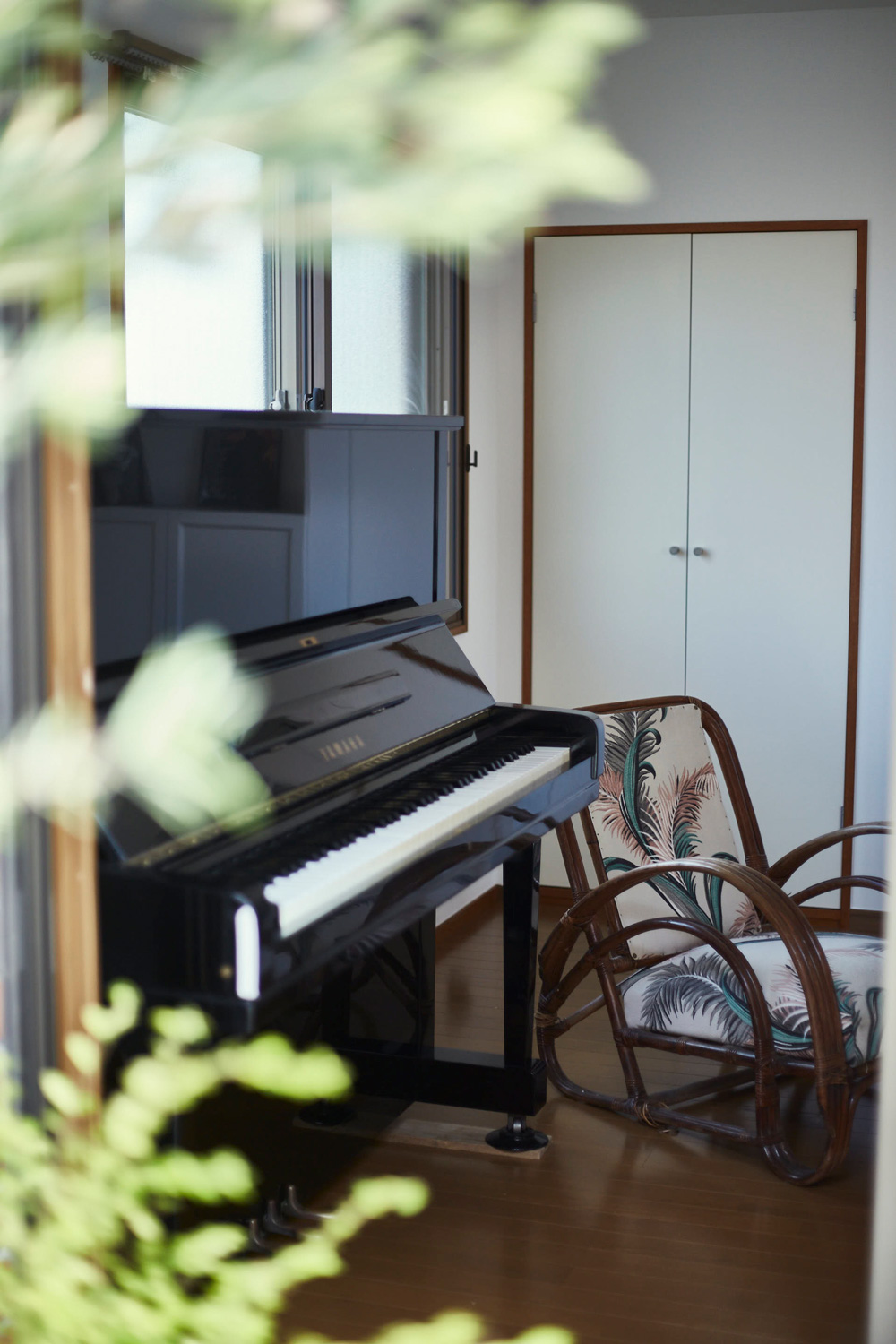 3Fバルコニーから室内のピアノ