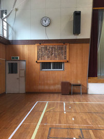 懐かしい木造校舎の学校
