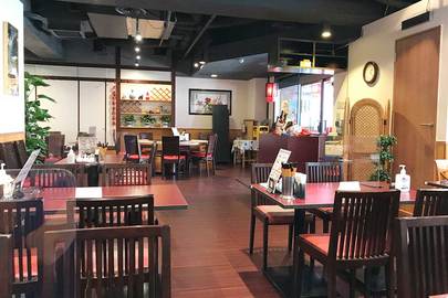 浜松町 横丁中華料理店