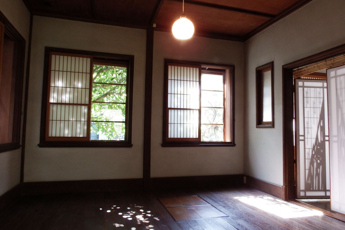 大正レトロの洋間と畳の和室がある一軒家のロケ地 鎌倉 大正時代の日本家屋