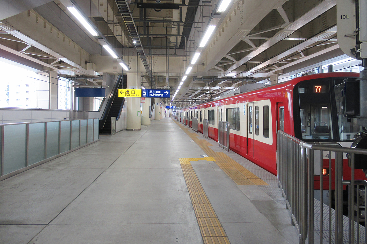 京急蒲田駅 5番線(電車あり)